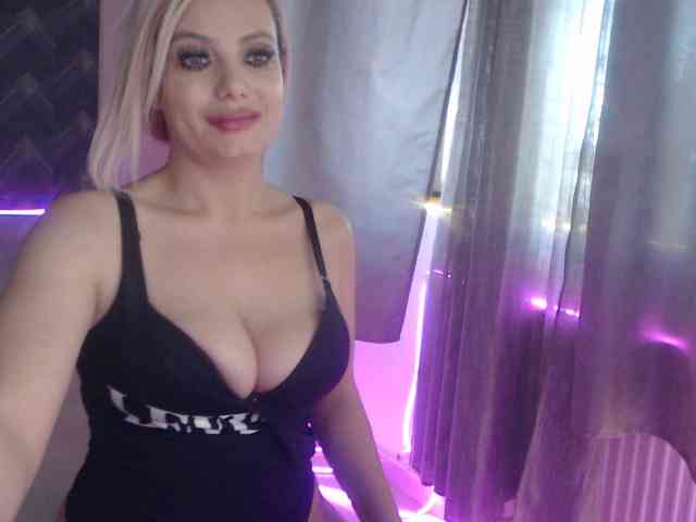 Kiss4foryou webcam