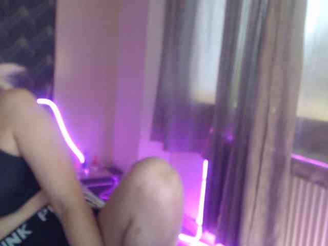 Kiss4foryou webcam