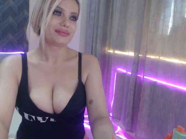 Kiss4foryou webcam