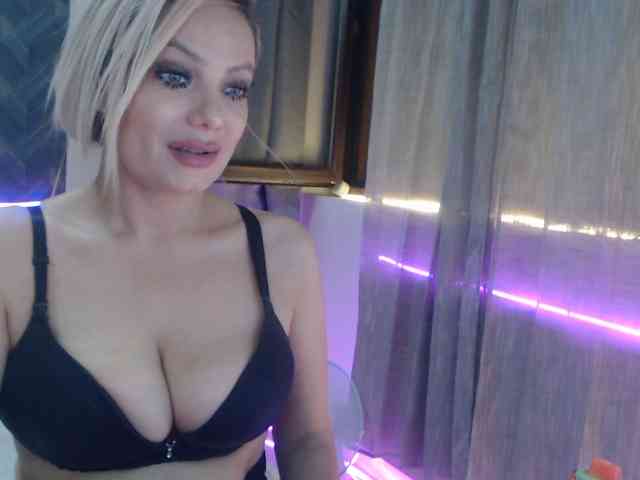 Kiss4foryou webcam