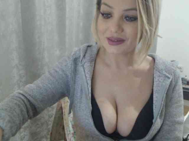 Kiss4foryou webcam