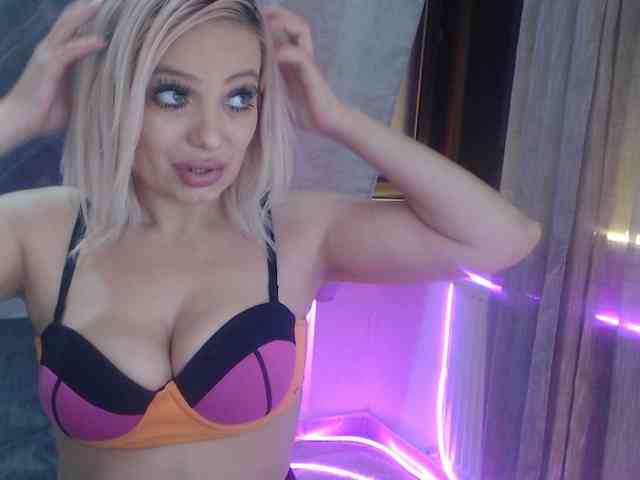 Kiss4foryou webcam