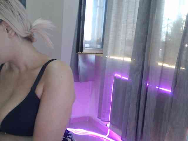 Kiss4foryou webcam