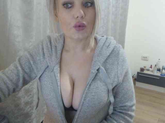 Kiss4foryou webcam