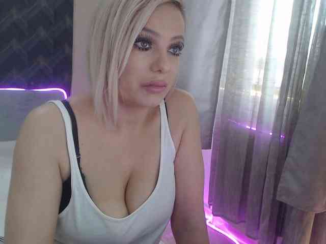 Kiss4foryou webcam