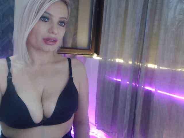 Kiss4foryou webcam