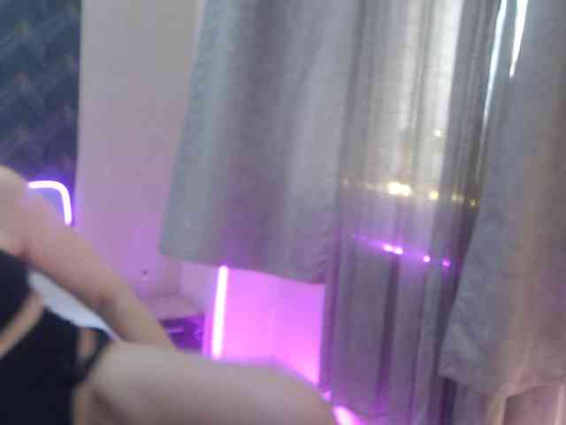 Kiss4foryou webcam
