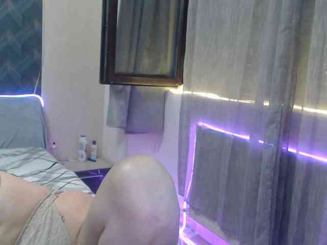 Kiss4foryou webcam