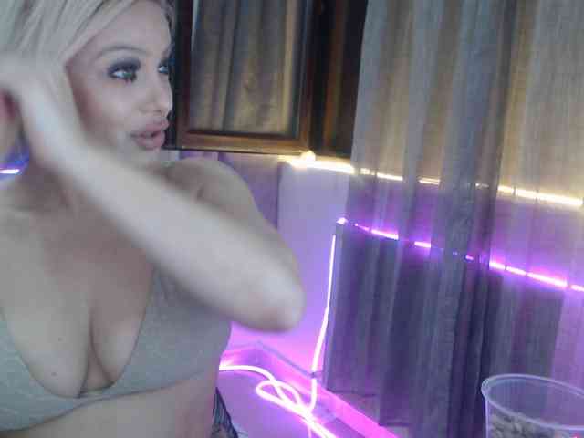 Kiss4foryou webcam