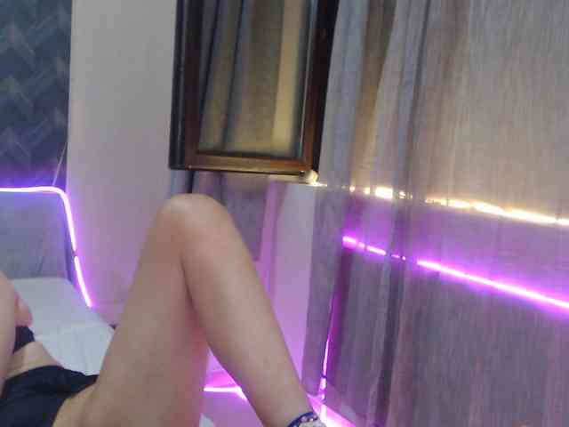 Kiss4foryou webcam