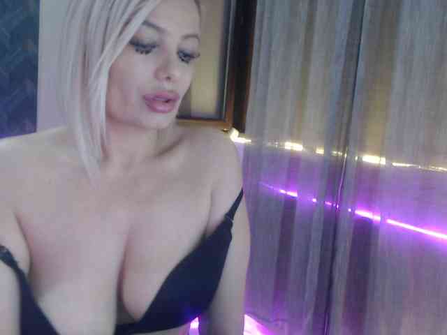 Kiss4foryou webcam
