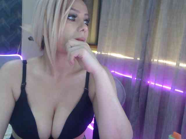 Kiss4foryou webcam