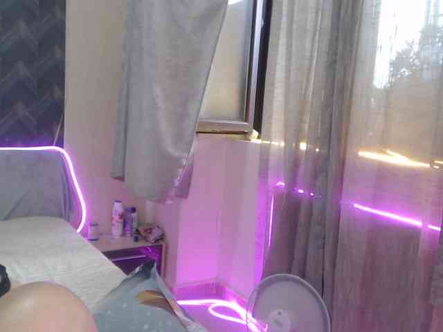 Kiss4foryou webcam