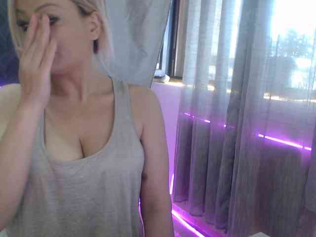 Kiss4foryou webcam