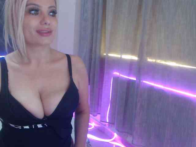 Kiss4foryou webcam