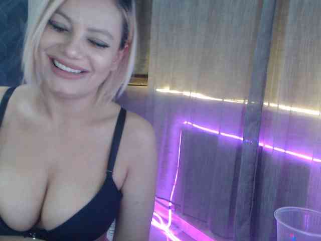 Kiss4foryou webcam
