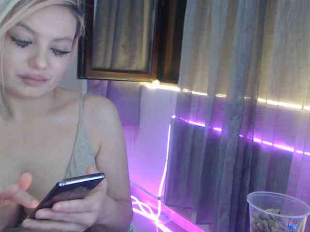 Kiss4foryou webcam