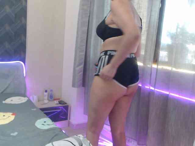 Kiss4foryou webcam