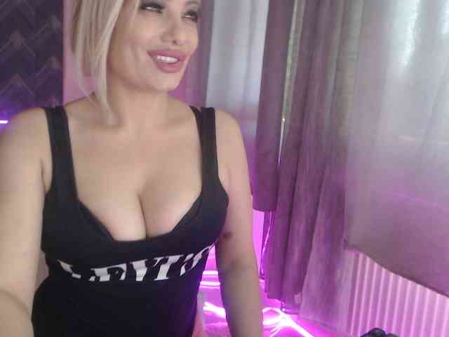 Kiss4foryou webcam