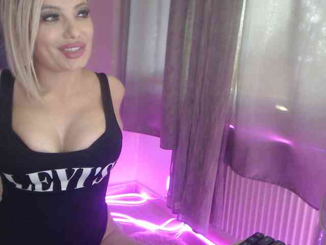Kiss4foryou webcam