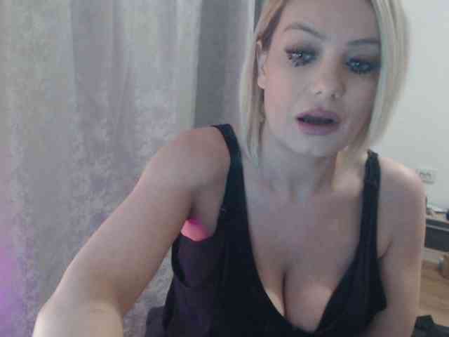 Kiss4foryou webcam