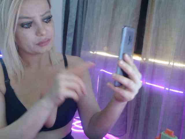 Kiss4foryou webcam