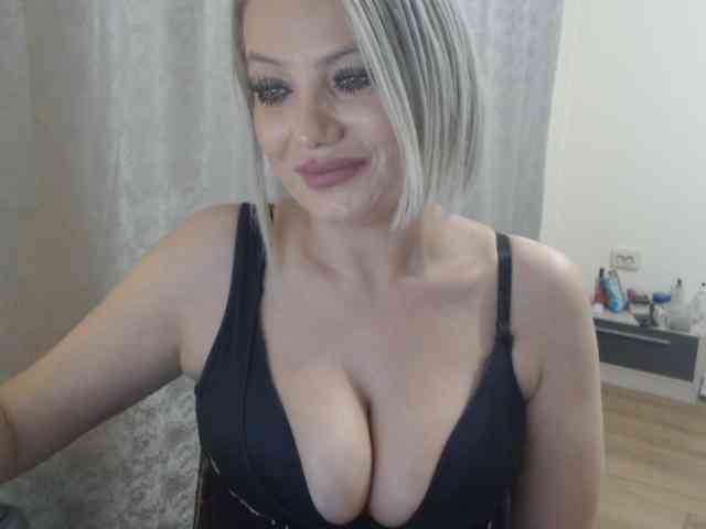 Kiss4foryou webcam