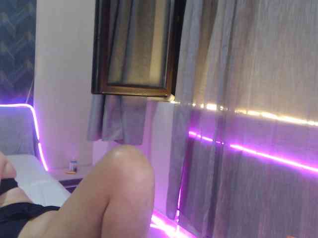 Kiss4foryou webcam