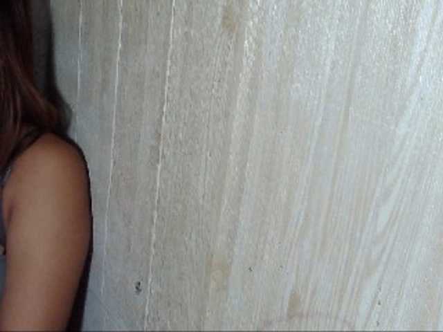 le modèle MollyfLowers est en webcam porno dans un show sur le site bongacams, il possède les tags suivants: Asian,Brunette,Trimmed