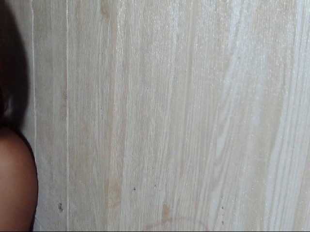 le modèle MollyfLowers est en webcam porno dans un show sur le site bongacams, il possède les tags suivants: Asian,Brunette,Trimmed