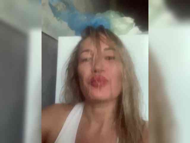 IzoldaBraunF webcam