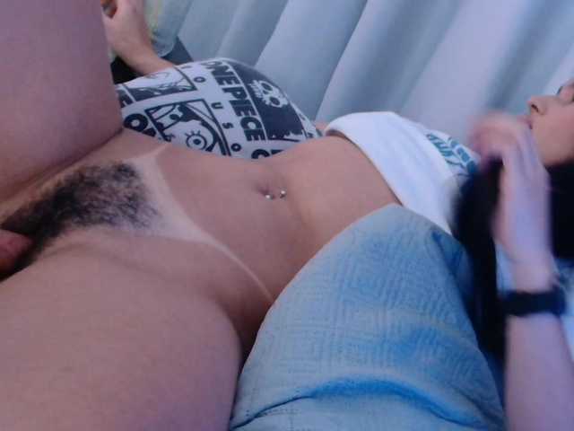 deeluna's BongaCams show and profile