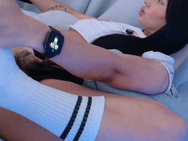 deeluna's BongaCams show and profile