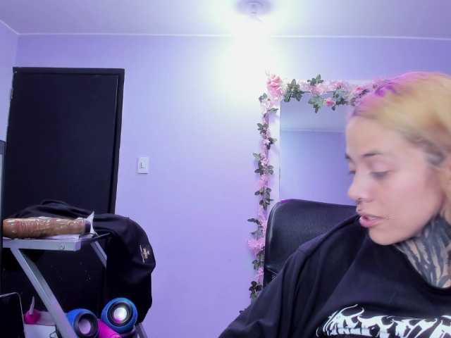 AnalHade's BongaCams show and profile