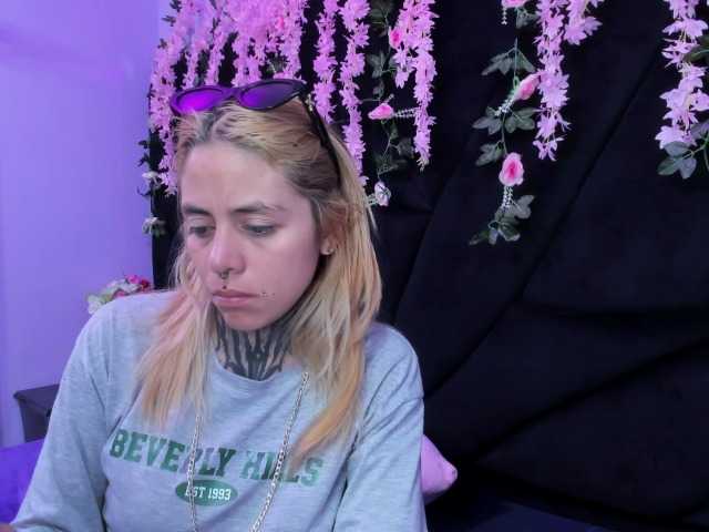 AnalHade's BongaCams show and profile