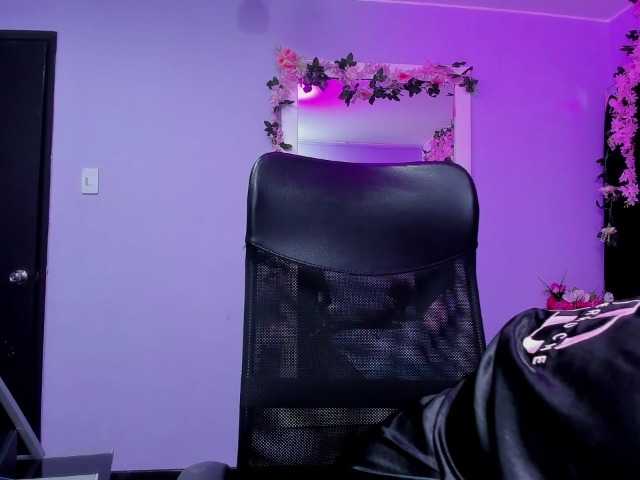 AnalHade's BongaCams show and profile