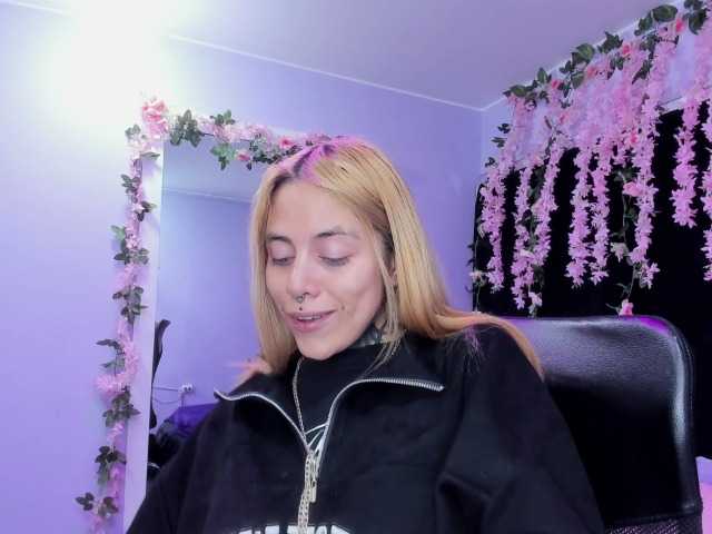 AnalHade's BongaCams show and profile