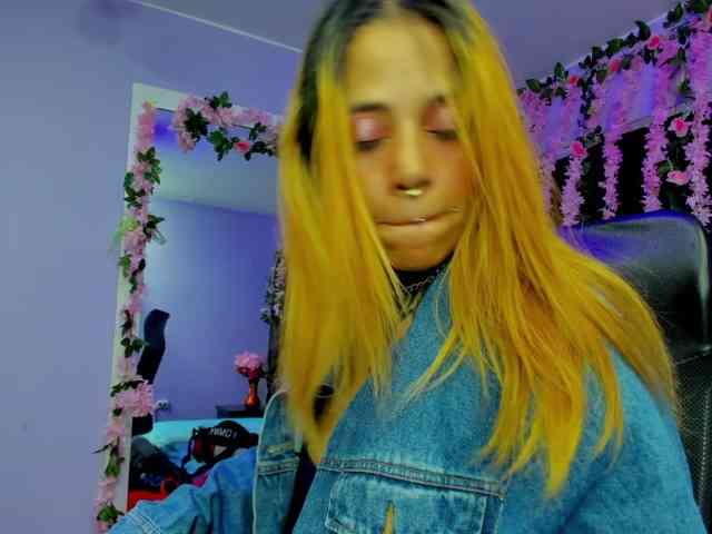 AnalHade webcam