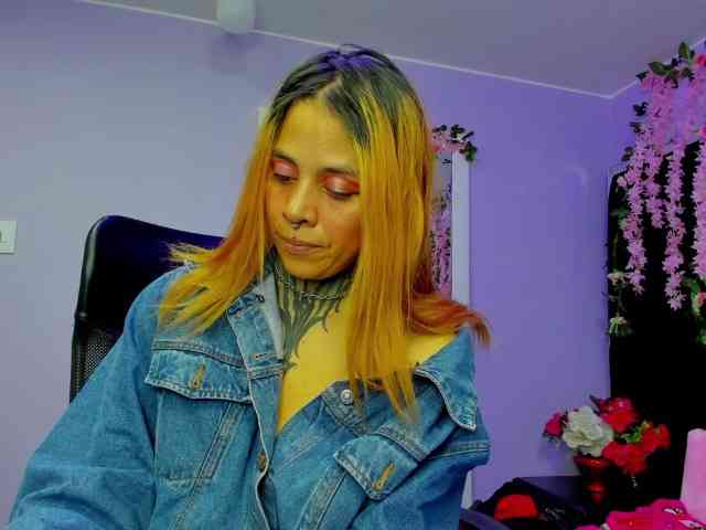 AnalHade webcam