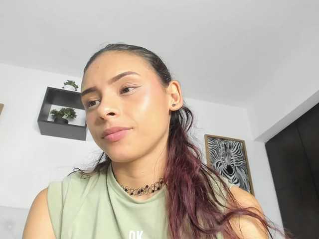 Ehotloveaxxx's BongaCams show and profile