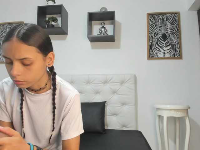 Ehotloveaxxx's BongaCams show and profile