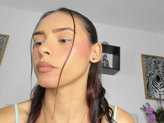 Ehotloveaxxx's BongaCams show and profile