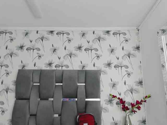 Ehotloveaxxx webcam