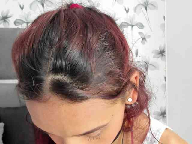 Ehotloveaxxx webcam
