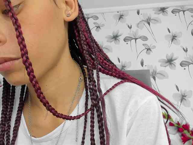 Модель: Ehotloveaxxx