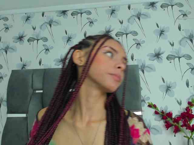Ehotloveaxxx webcam