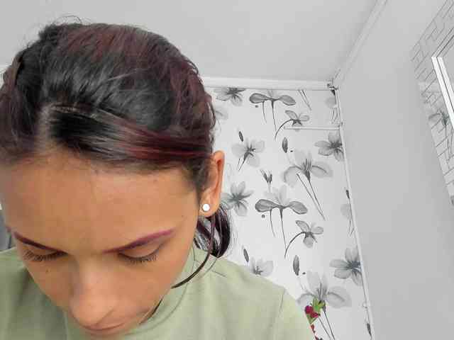 Ehotloveaxxx Live Webcam on BongaCams