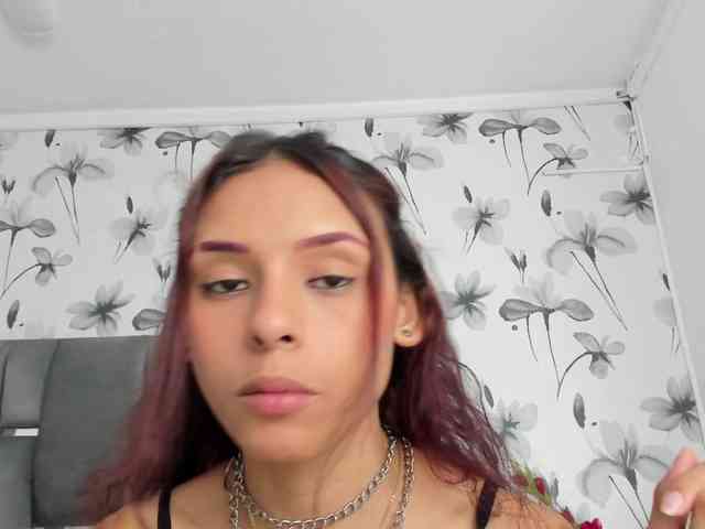 Ehotloveaxxx webcam