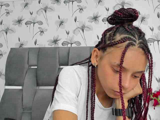 Ehotloveaxxx webcam