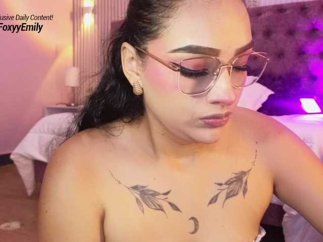 Emily-Foxyy's BongaCams show and profile